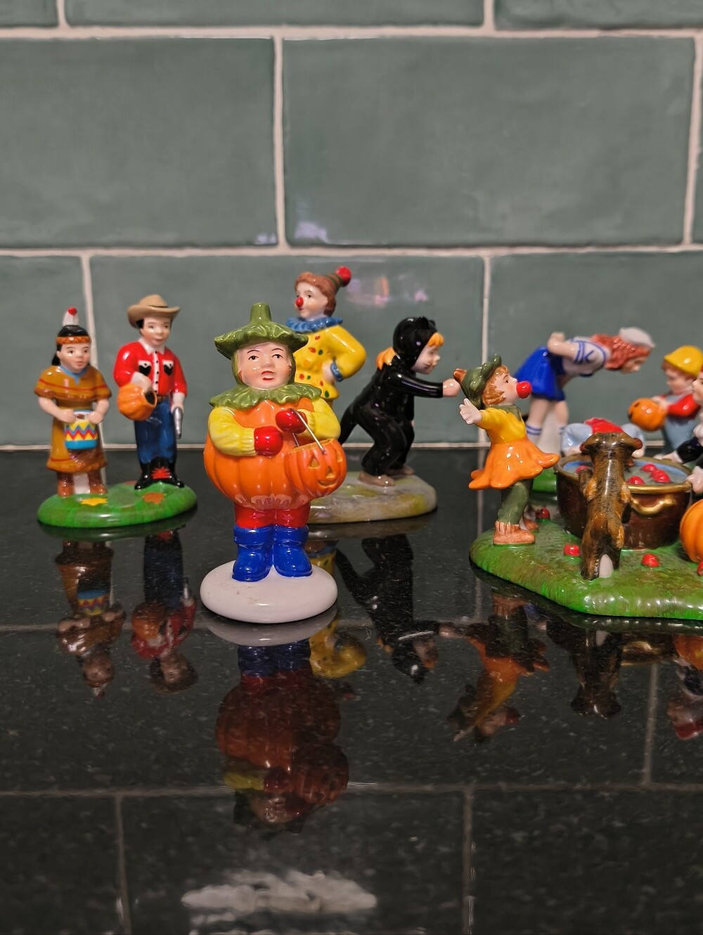 Lot Of 4 Department 56 Halloween Figures No Boxes